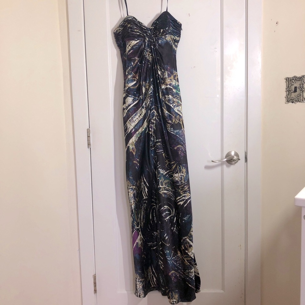 laundry by shelli segal strapless silk patterned blue purple white gown